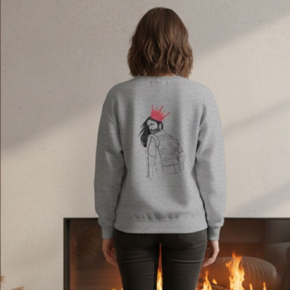 NWT Queer Eye Gray Graphic Sweatshirt Embroidered“Queen of Everything” Size XL